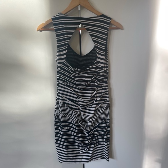 Nicole Miller - black & white ruched dress - size M - Picture 2 of 3